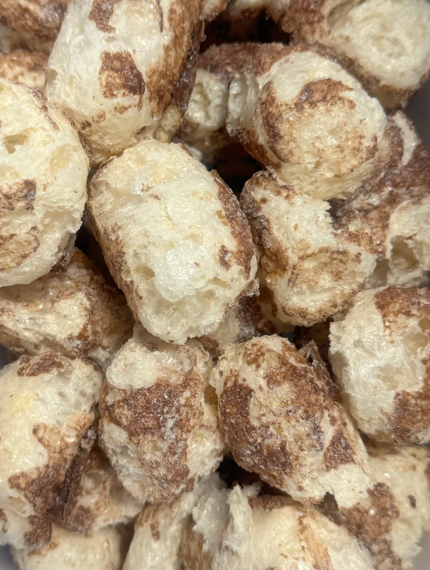 Freeze Dried Caramel Biscuit Bites