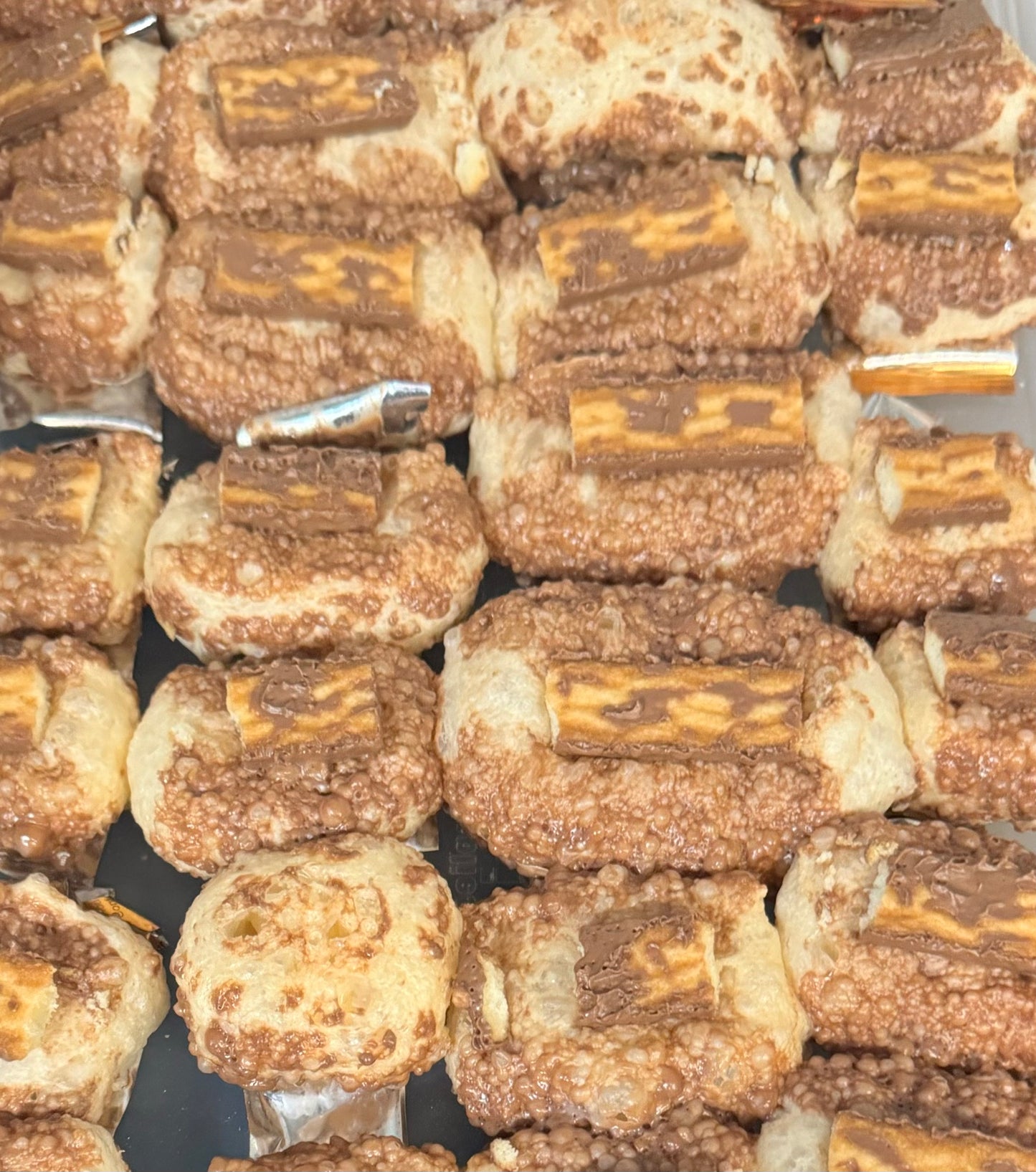 Freeze Dried Caramel Biscuit Bites